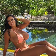 Kendra Lust ดาวเอวีสุดแซ่บ: หุ่นเป๊ะ เสน่ห์เกินต้าน กับสเปกหนุ่มในฝันและเส้นทางสู่ความสำเร็จ